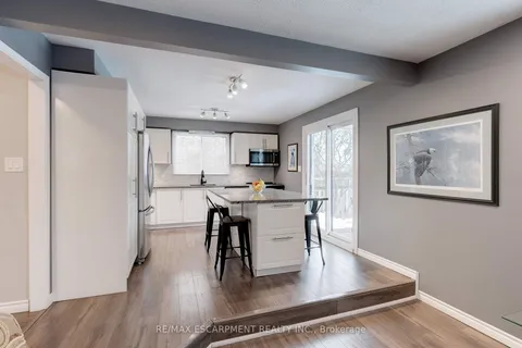 3436 BRISTOL Dr, Burlington, ON L7M 1Z1