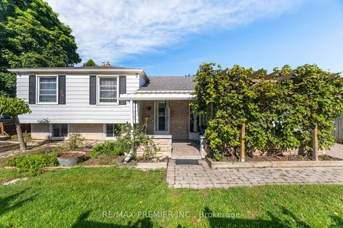 164 Avondale Blvd, Brampton, ON L6T 1J2