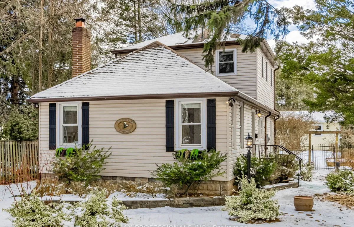 730 Grand View Ave, Burlington, ON L7T 1K9