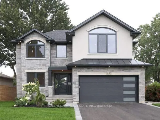 992 Wales Ave, Mississauga, ON L5E 1K5
