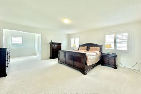 1429 Laurier Ave, Milton, ON L9T 6J4