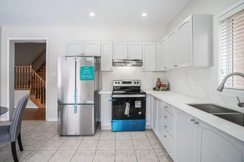 43 Crystal Glen Cres, Brampton, ON L6X 0K1