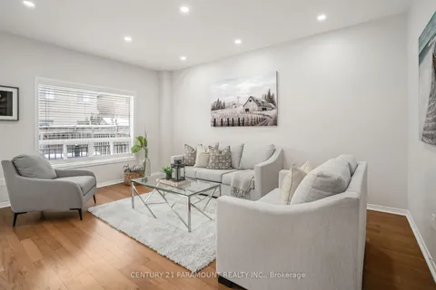 43 Crystal Glen Cres, Brampton, ON L6X 0K1
