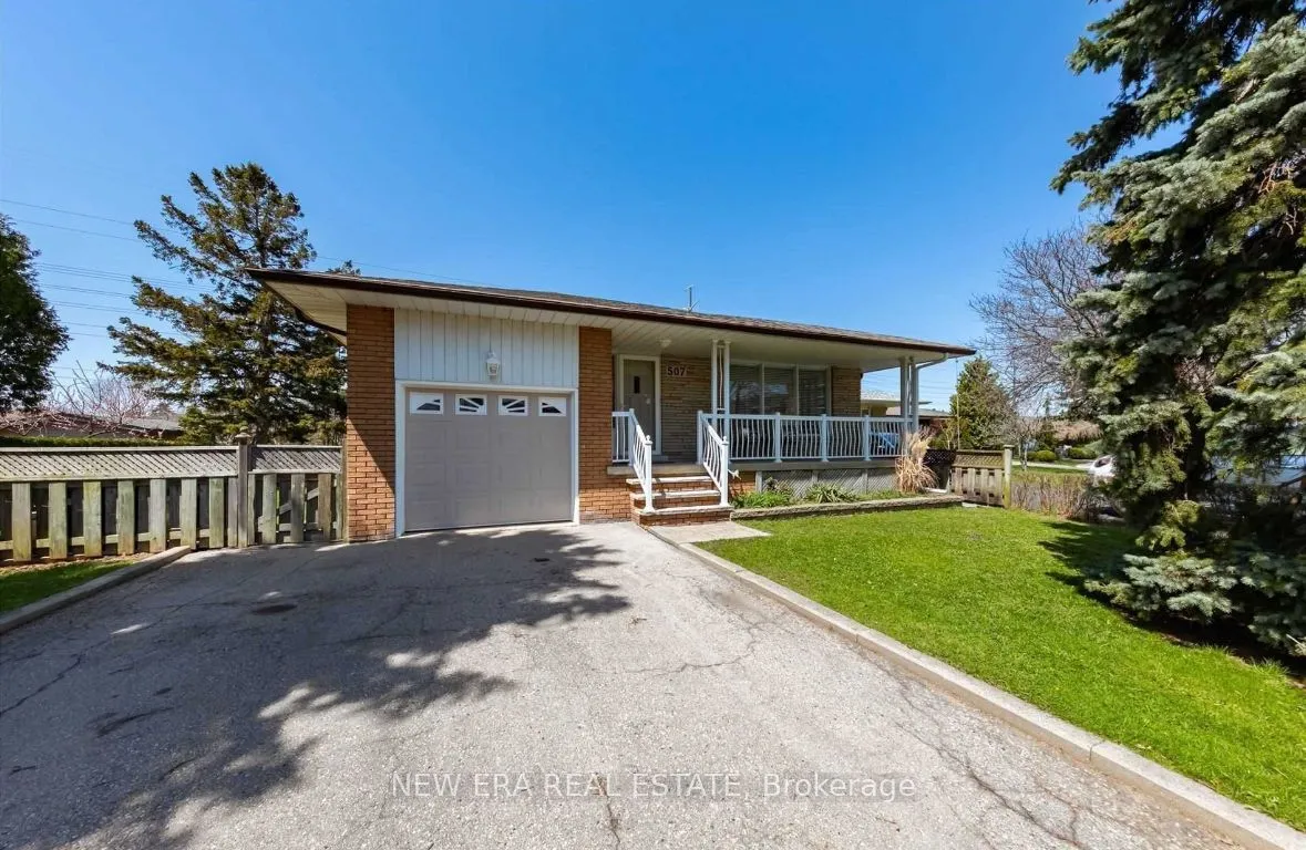 507 Selsey Dr, Mississauga, ON L5A 1B7