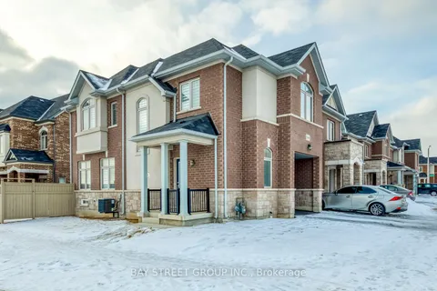 3086 Michelangelo Rd, Burlington, ON L7M 0Z6