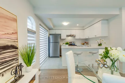 3086 Michelangelo Rd, Burlington, ON L7M 0Z6
