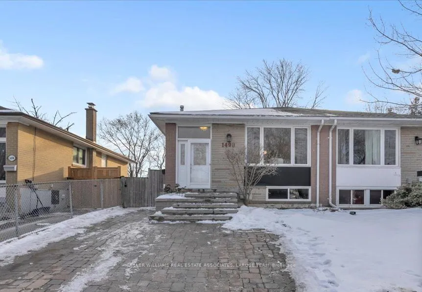 1498 Sandgate Cres, Mississauga, ON L5J 2E5