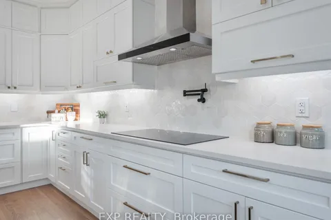3144 Harasym Tr, Oakville, ON L6M 4L1