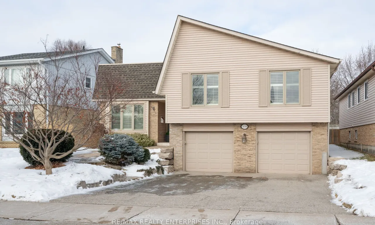 3138 Windwood Dr, Mississauga, ON L5N 2K5