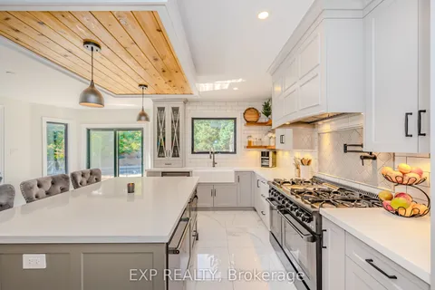 1340 Greeneagle Drive, Oakville, ON L6M 2M9