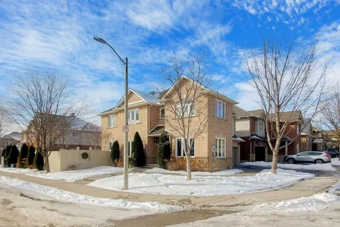 2346 Emerson Dr, Burlington, ON L7L 7E6
