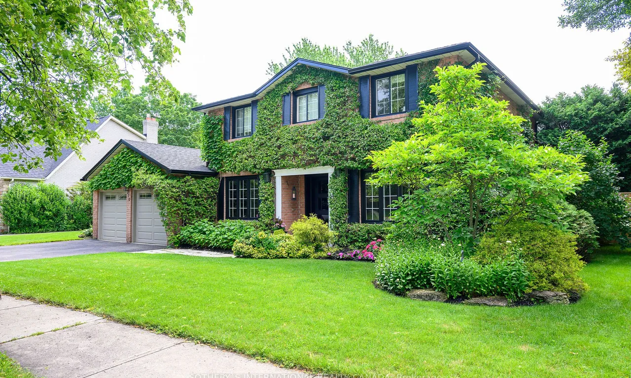 230 Arichat Rd, Oakville, ON L6J 6A7