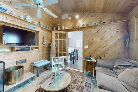 3059 Centennial Dr, Burlington, ON L7M 1B5