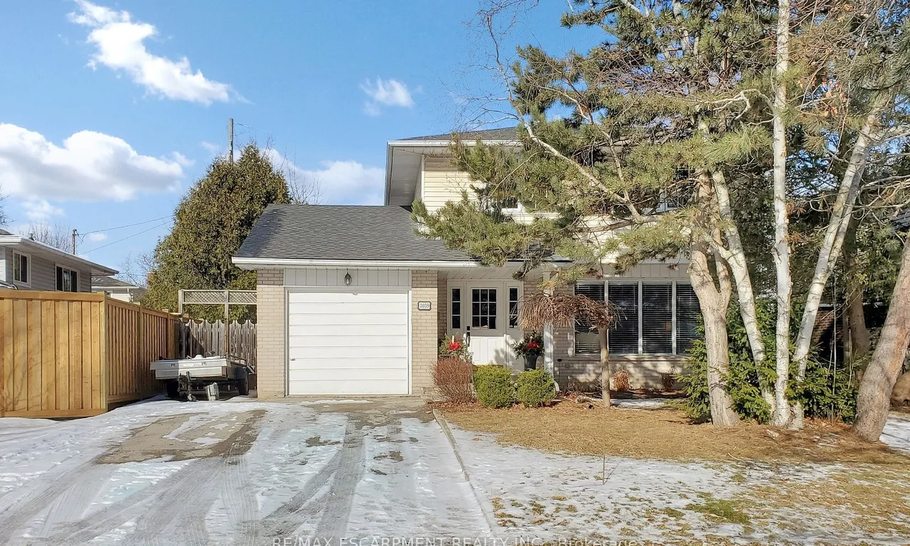 3059 Centennial Dr, Burlington, ON L7M 1B5