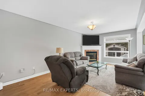 48 Loontail St, Caledon, ON L7E 2X1