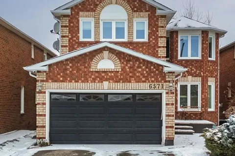 6571 Alderwood Tr, Mississauga, ON L5N 6W3