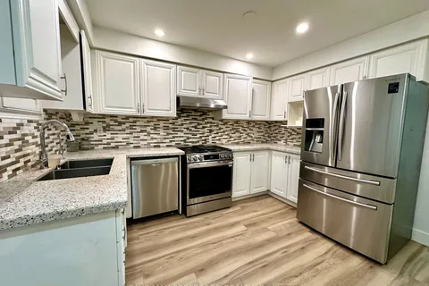 6571 Alderwood Tr, Mississauga, ON L5N 6W3