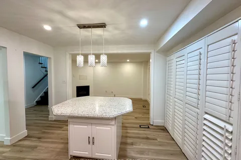 6571 Alderwood Tr, Mississauga, ON L5N 6W3