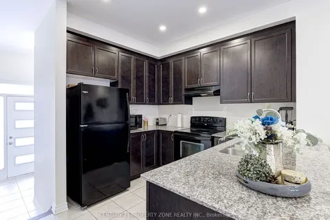 7 Circus Cres, Brampton, ON L7A 5E2