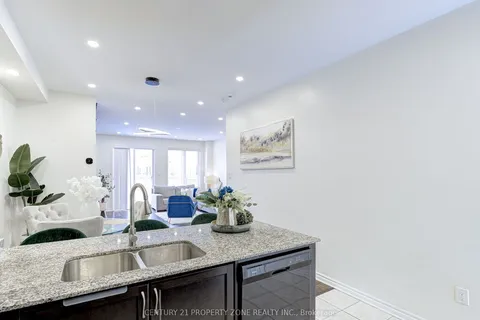 7 Circus Cres, Brampton, ON L7A 5E2