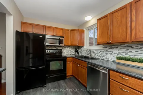 76 Marilyn Cres, Halton Hills, ON L7G 1K4