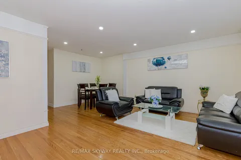 115 Aloma Cres, Brampton, ON L6T 2N8