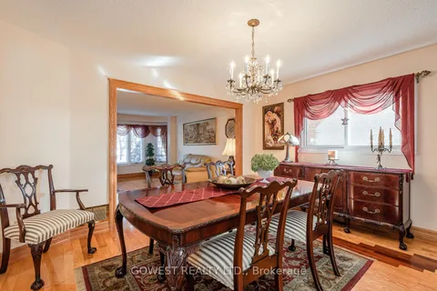 521 Nanak Rd, Mississauga, ON L5B 3X2