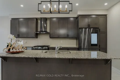 114 Eberly Woods Dr, Caledon, ON L7C 4J4