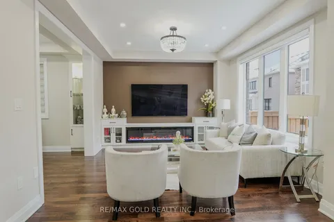 114 Eberly Woods Dr, Caledon, ON L7C 4J4