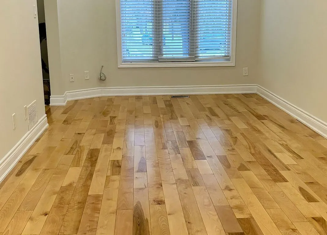 Semi-Detached interior view at 944 Cardington St Mississauga