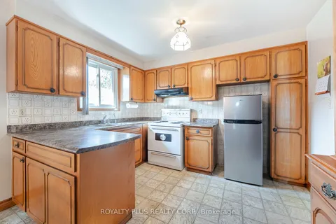 234 Grandravine Dr, Toronto, ON M3N 1H9