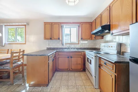 234 Grandravine Dr, Toronto, ON M3N 1H9