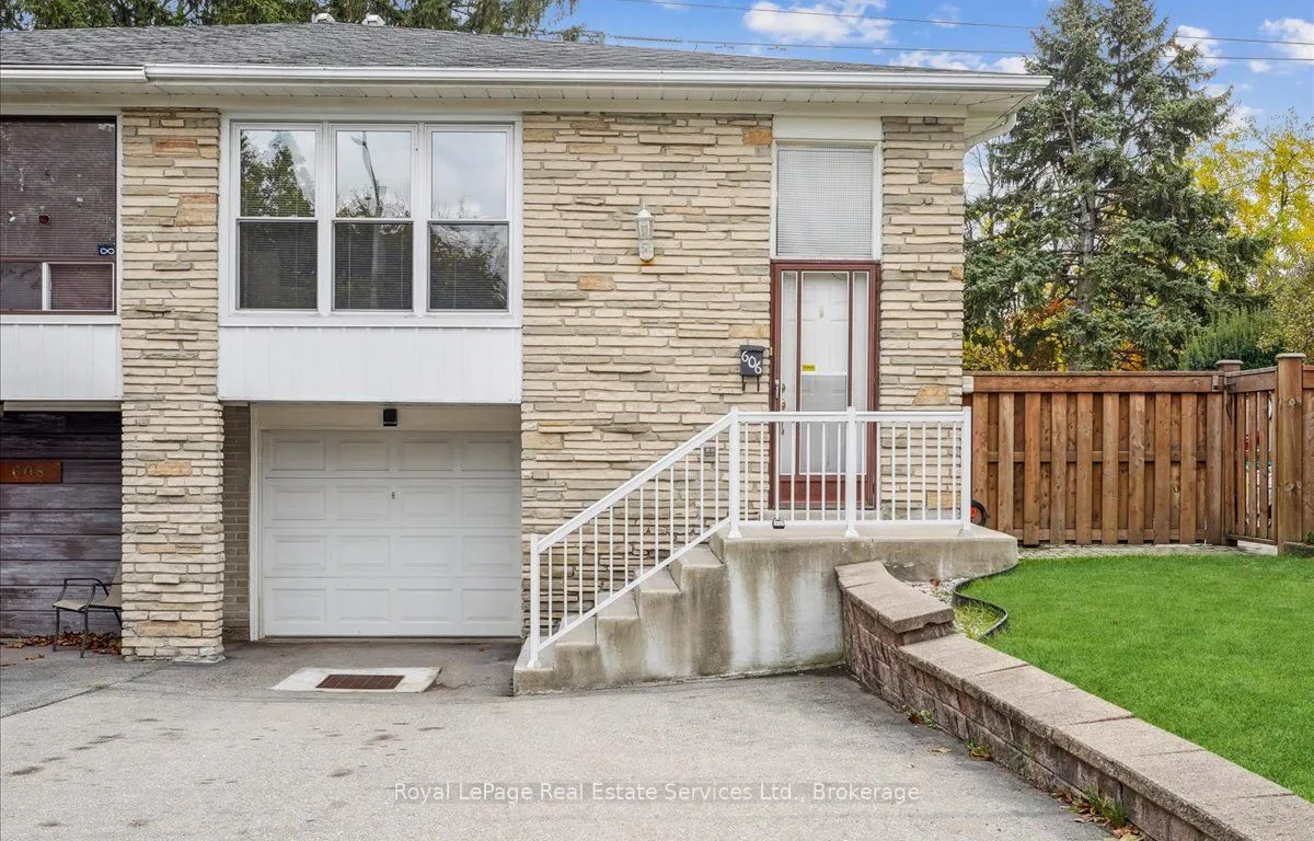 606 Abana Rd, Mississauga, ON L5A 1H4