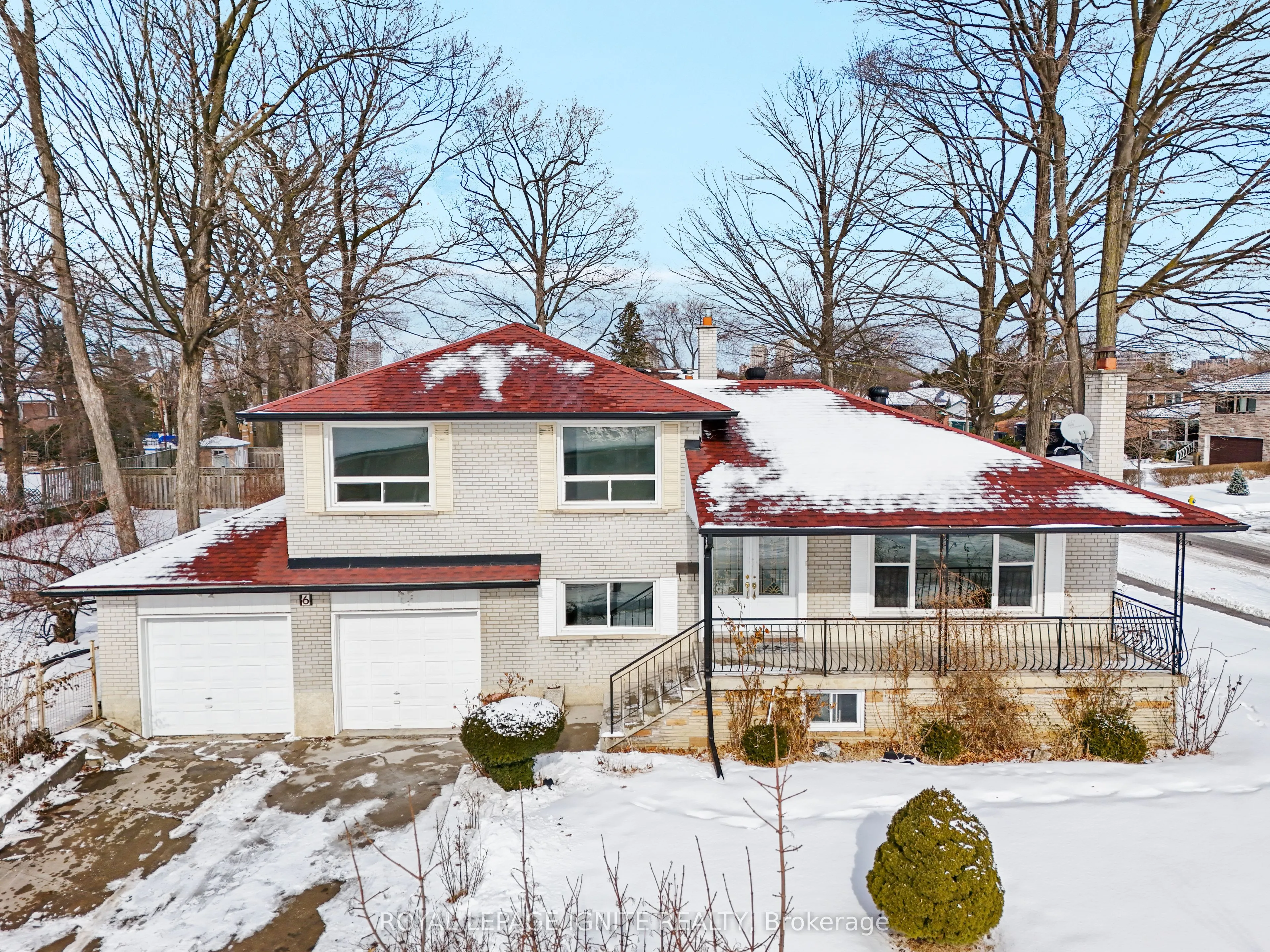 6 Brantley Crescent, Toronto, ON M3J 1X5