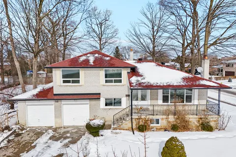 6 Brantley Crescent, Toronto, ON M3J 1X5