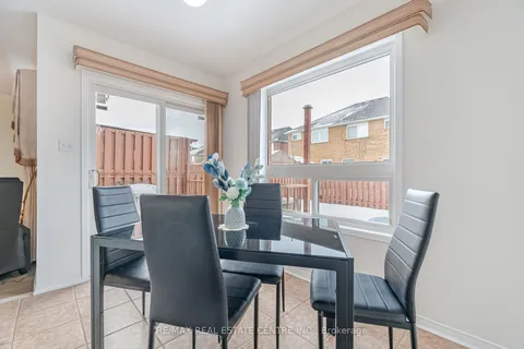 4894 Marble Arch Mews, Mississauga, ON L5M 7P7