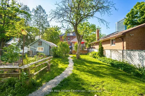 73 Wellington St, Brampton, ON L6W 1Y6