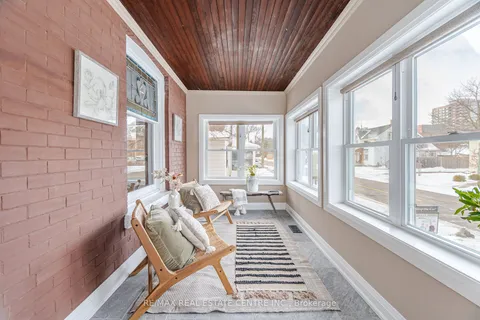 73 Wellington St, Brampton, ON L6W 1Y6