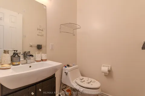 13 Percy Gate, Brampton, ON L7A 3S1