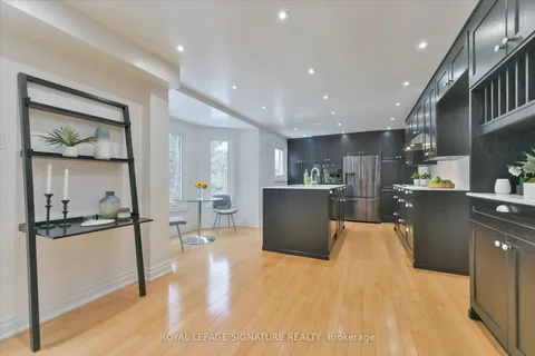 4107 Wheelwright Cres, Mississauga, ON L5L 2X3