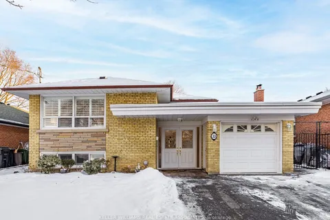 33 Winnipeg Rd, Toronto, ON M9P 2E5