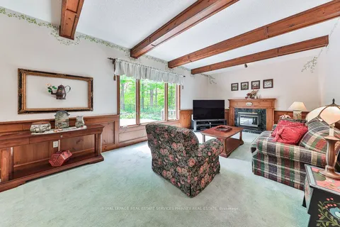 3952 Rolling Valley Dr, Mississauga, ON L5L 5V9
