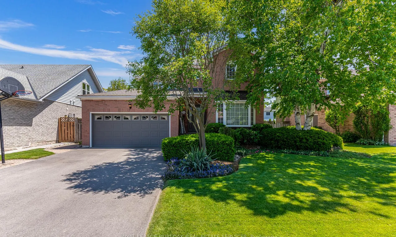 4154 Millcroft Park Dr, Burlington, ON L7M 3V2