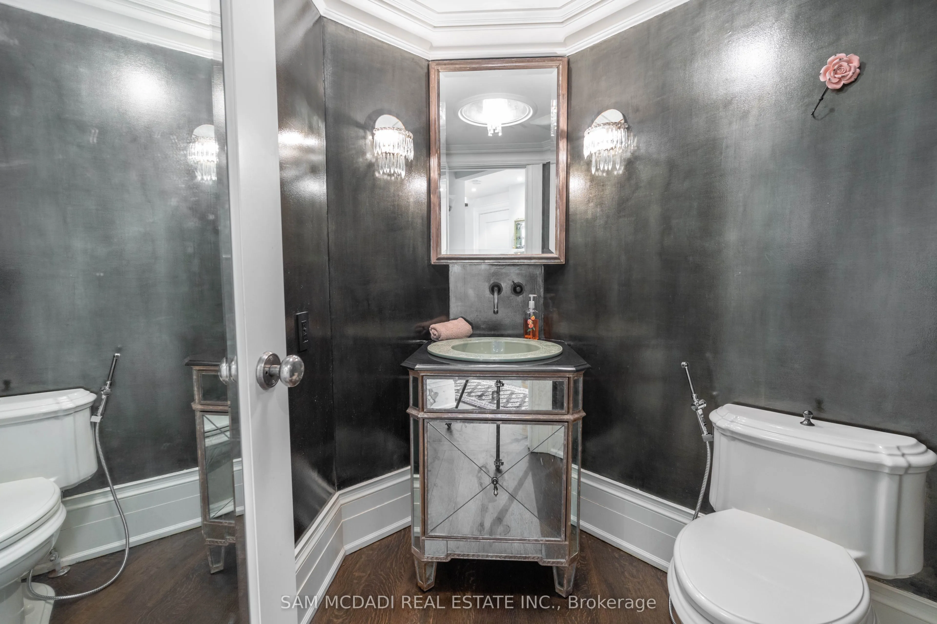 1729 Blythe Road, Mississauga, ON L5H 2C3