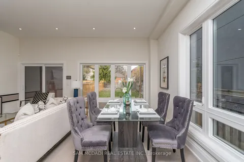 23A Maple Ave, Mississauga, ON L5H 2S1