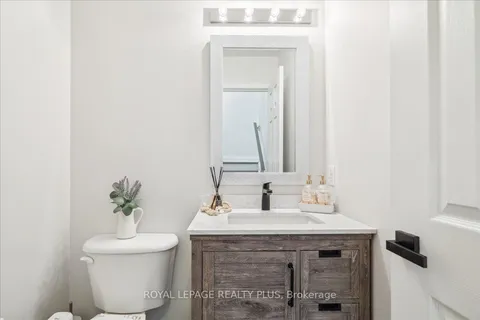 487 Cedar Hedge Rd, Milton, ON L9T 5K2