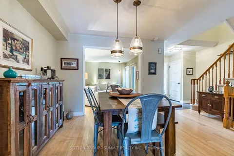 1177 Leewood Dr, Oakville, ON L6M 3B9