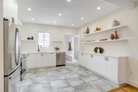 195 Symington Ave, Toronto, ON M6P 3W5