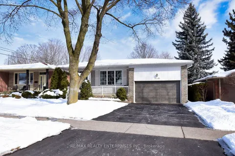 1483 Agnew Rd, Mississauga, ON L5J 3G8