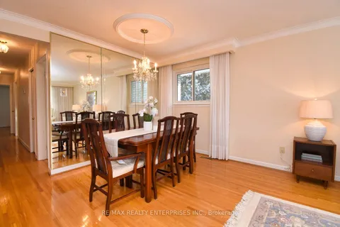 1483 Agnew Rd, Mississauga, ON L5J 3G8